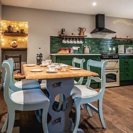 Luxury Cottage With Mountain View'S Cononbridge ภายนอก รูปภาพ