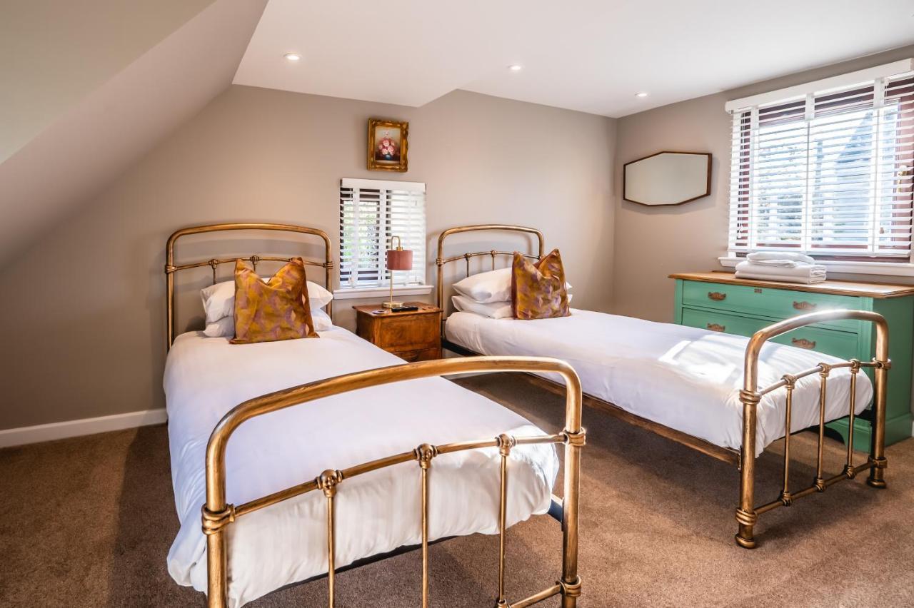 Luxury Cottage With Mountain View'S Cononbridge ภายนอก รูปภาพ
