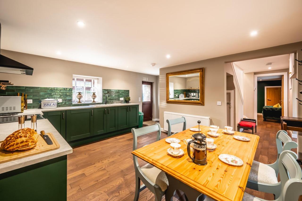 Luxury Cottage With Mountain View'S Cononbridge ภายนอก รูปภาพ